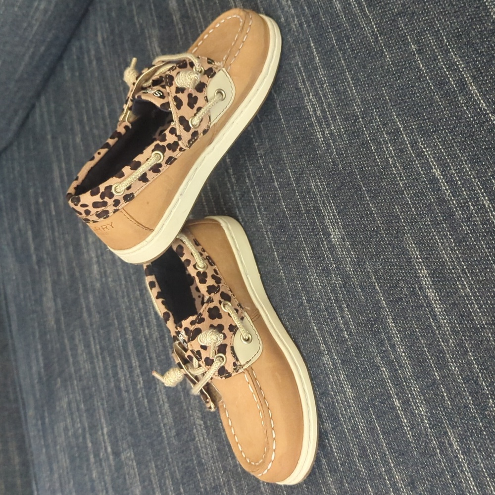 Girls Sperry size 11 great condition